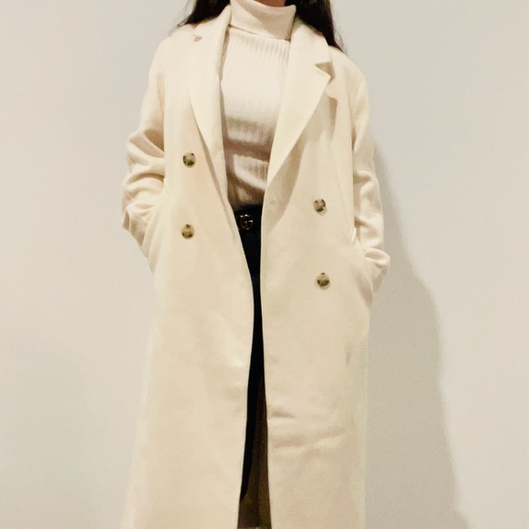 Gorgeous H&M Ivory Coat 🦋 - Picture 14 of 14
